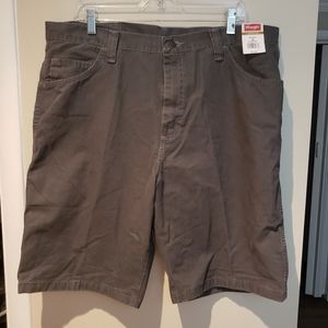 NWT Wrangler Carpenter Shorts